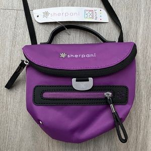 Sherpani Moda Sport Selfie Crossbody Bag
